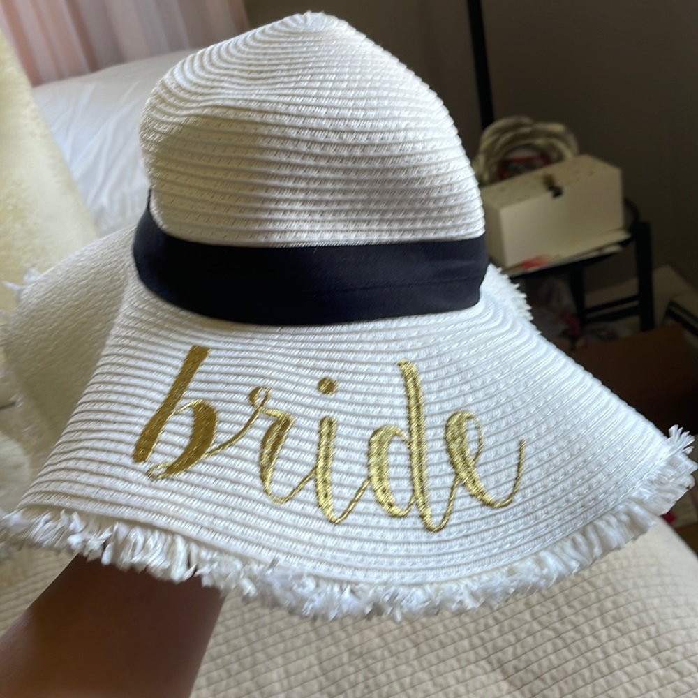Bride beach hat